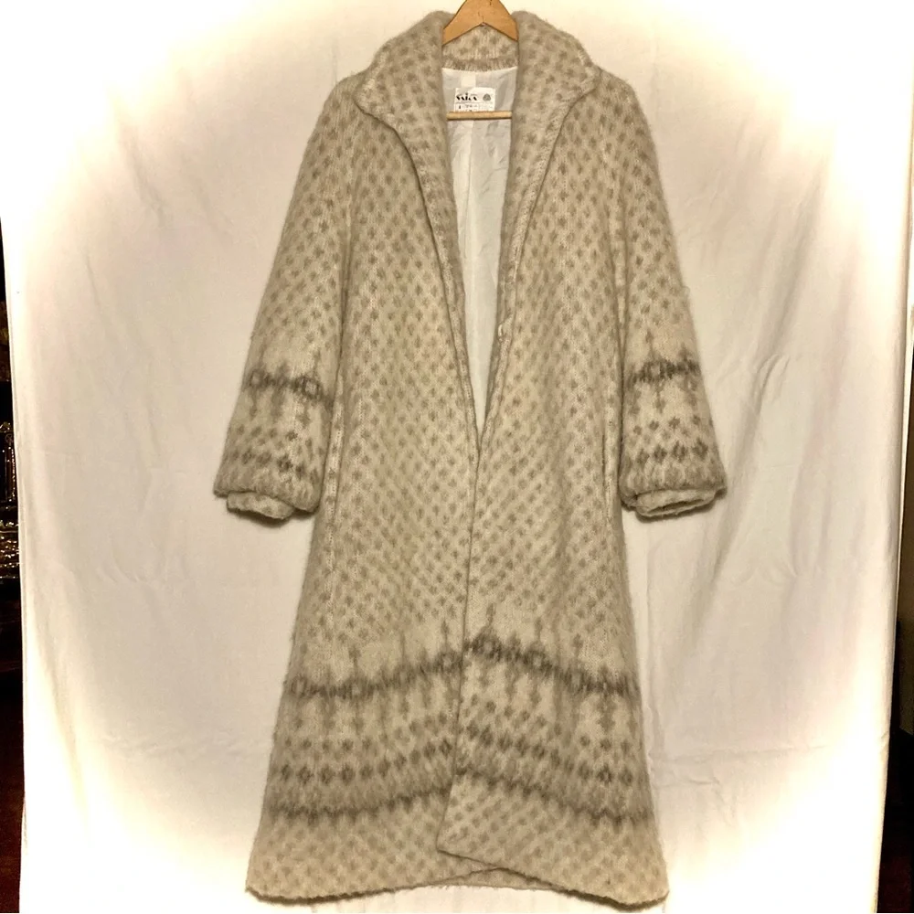 Vintage 70’s VAKA Pure New Wool Coat w/ Woolmark - Picture 1 of 13